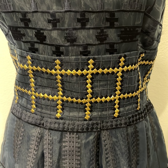 SASS AND BIDE  “CITY OF LIGHTS" NAVY AND GOLD DRESS US SIZE 6 - Picture 8 of 13